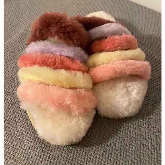 EMU AUSTRALIA Slippers Slip On Sheepskin Fur Rainbow Bands Slippers sz 8 - Picture 1 of 10